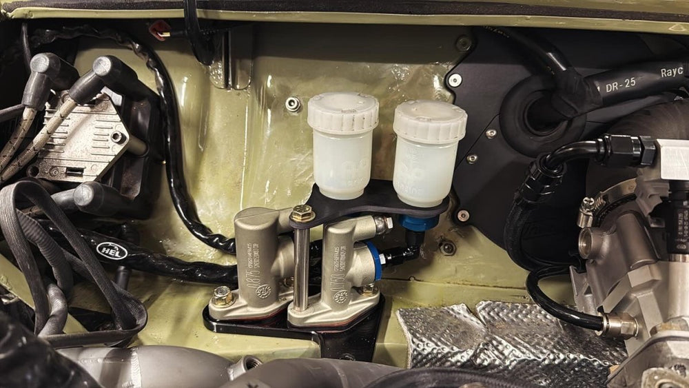 Anodized AP Racing Master Cylinder Reservoir Bracket - Classic Mini DIY
